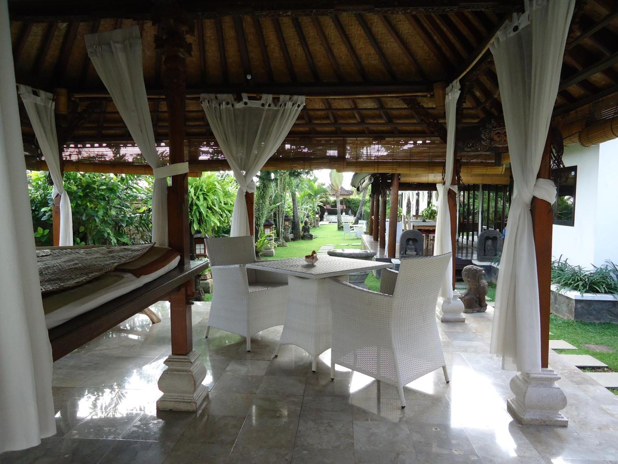 Puri Ayu Hotel Canggu  Phòng bức ảnh